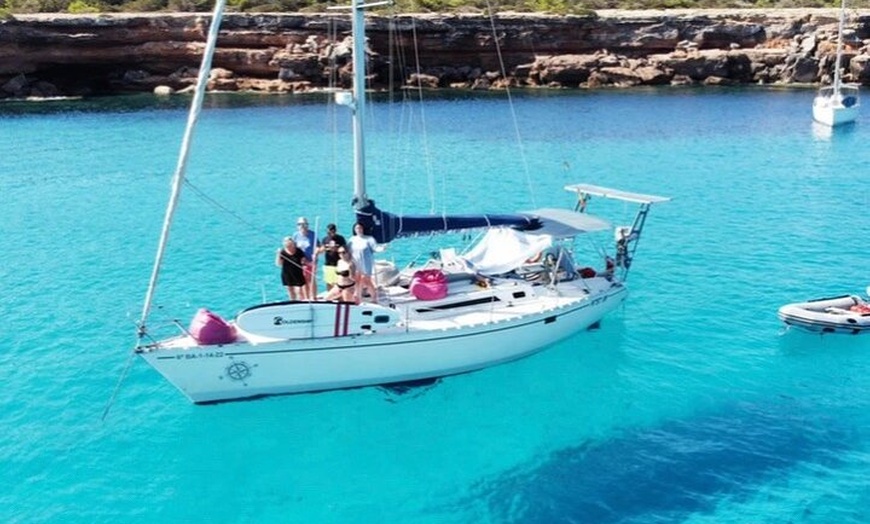 Image 4: Paseo en Barco Sitges