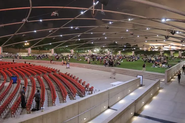 Chicago Family Food and Bike Tour with Top Attractions