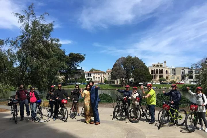 Guided E-Bike tour across SF to the Golden Gate Bridge and back