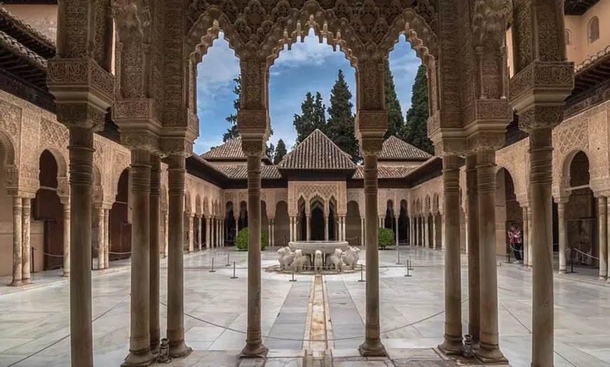 Image 3: Tour con audioguía Palacios Nazaríes Generalife y Alcazaba