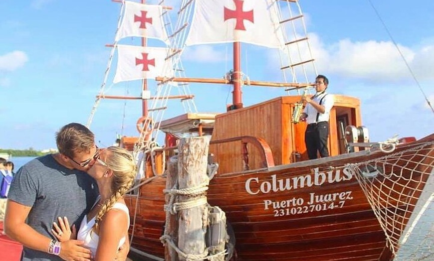 Image 9: 2x1 Romantic Columbus Dinner on the Lagoon aboard Spanish Galleon