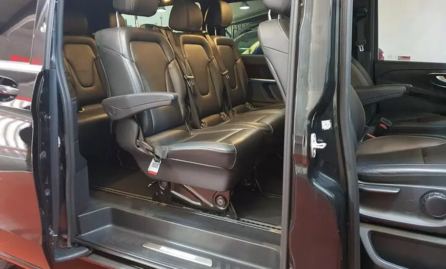Image 4: Transporte Privado a Aeropuerto Madrid con Recogida en Hotel