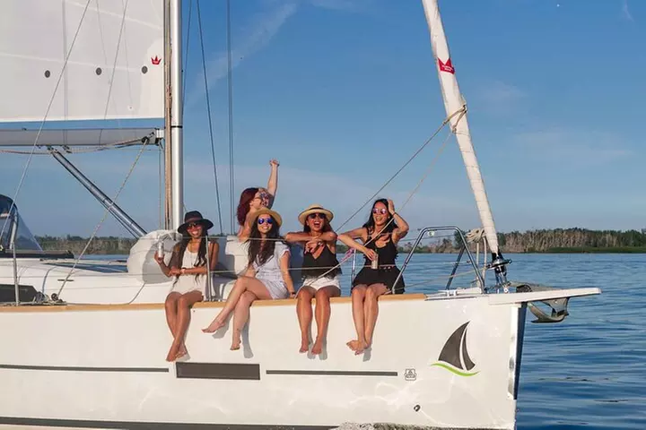 3hr Shared Sailing Adventure - Primary Image