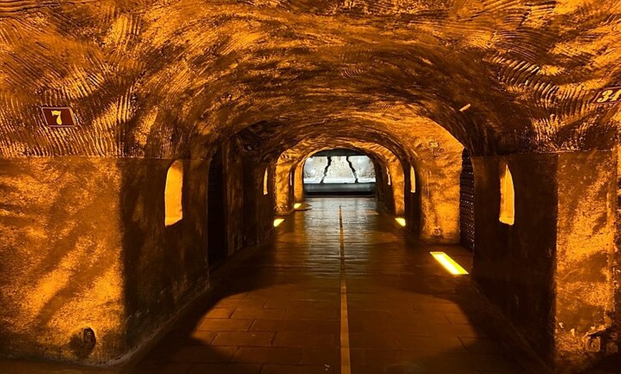 Image 10: Moët et Chandon Veuve Clicquot Taittinger Champagne Paris Tour