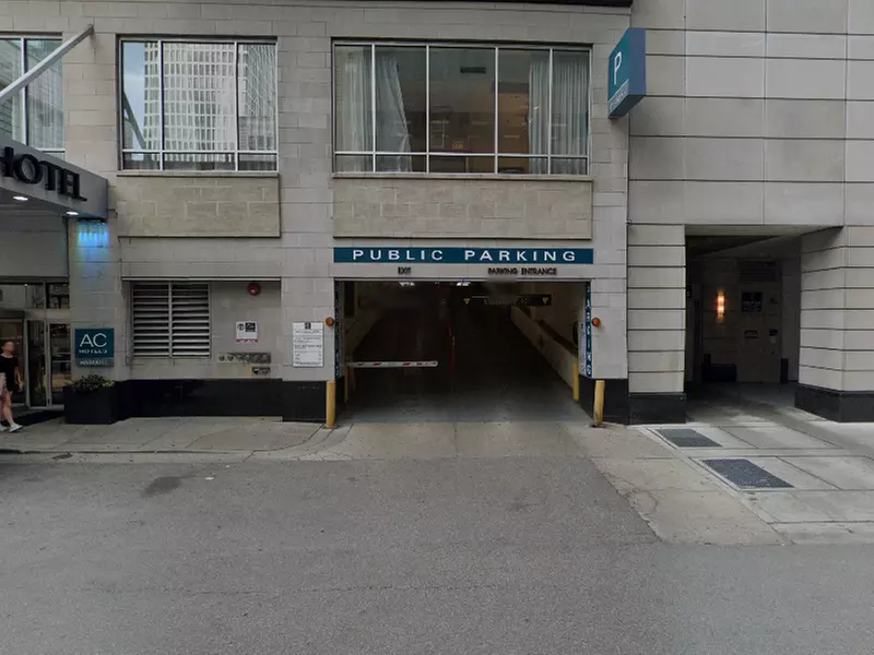 Parking at AC Hotel Chicago Garage