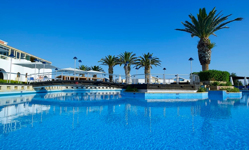 Image 3: ✈ CRÈTE | Anissaras - Nana Royal Premium Resort & Spa 5*, 3 nuit - ...