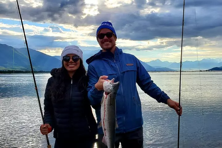 Alaskan Salmon 8-Hour Fishing Experience