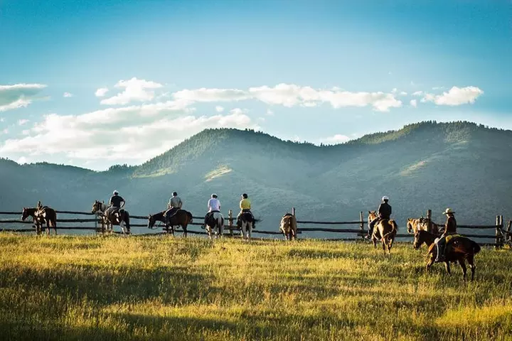 2 Hour Horseback Ride - Primary Image