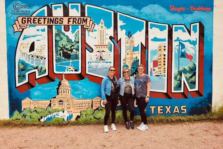 Austin Murals & Mimosas Roofless Party Bus Tour