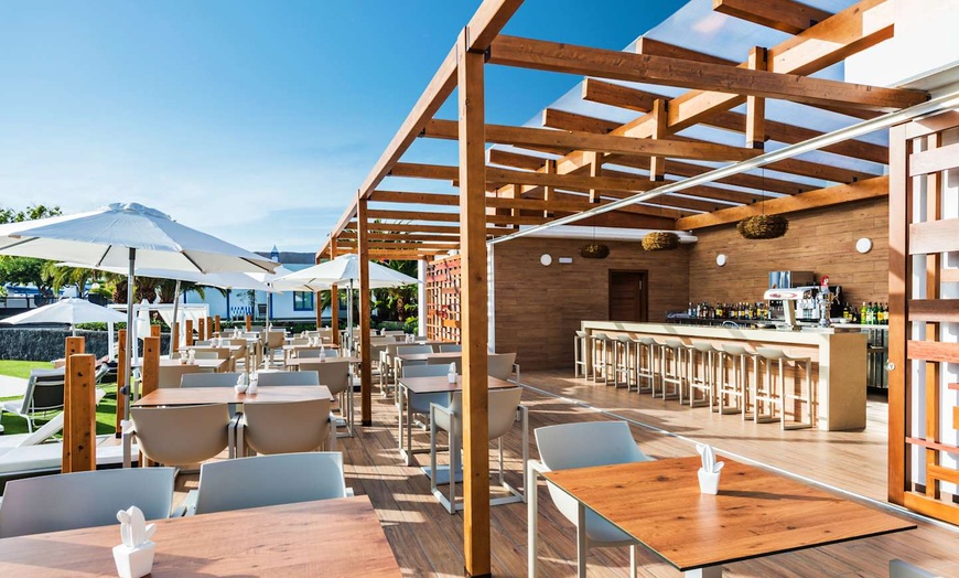Image 6: ✈ LANZAROTE | Playa Blanca - Elba Premium Suites - Adults Only 4* -...