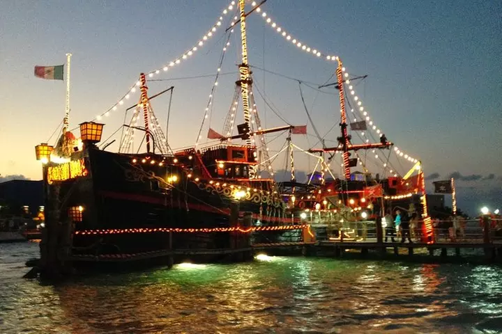 Pirate Night! Dinner, Fun and Show at Cancun Couples Special