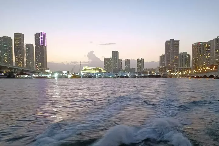 The Ultimate Water Experience in Miami with Drinks and Jet Skis