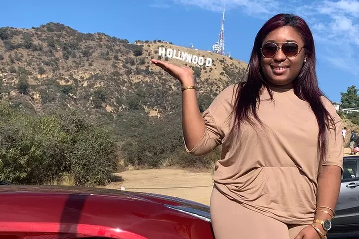 50-Minute Driving Tour: Explore Hollywood Sign in a Ferrari