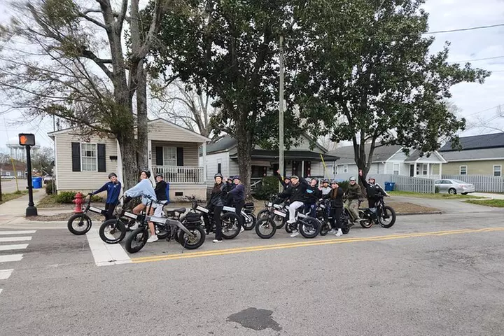 2-Hr, 45 Min Tour de Wilmington E-Bike Tour/Sightseeing/History
