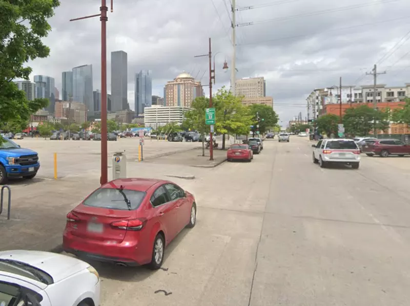 Parking at 1818 Commerce St. Lot - Primary Image
