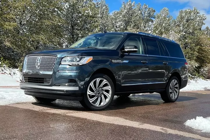 Arrival by Private SUV from San Diego Airport SAN to San Diego