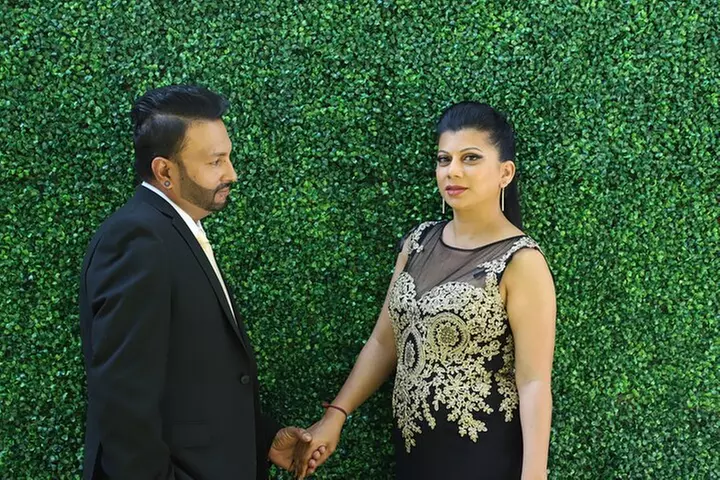 Las Vegas Wedding at Paradise Wedding Chapel