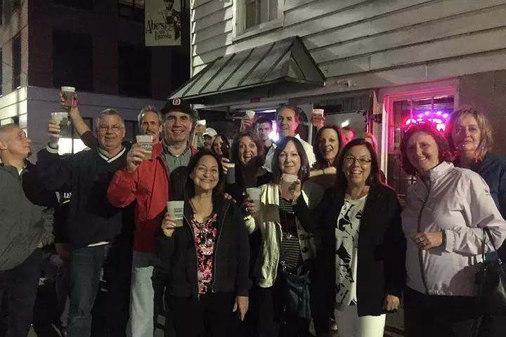 Creepy Crawl Night-Time Haunted Pub Walking Tour of Savannah's Hist...