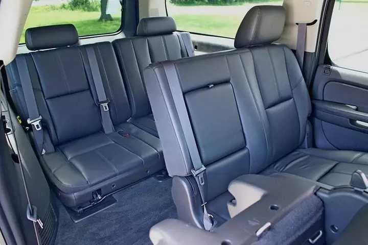 One-Way Private Transfer from Downtown Chicago to MDW by SUV