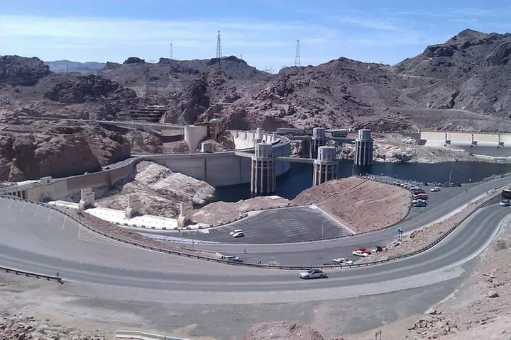 Hoover Dam Self-Guided Driving Audio Tour Guide