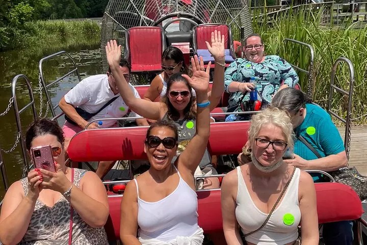 Small-Group Bayou Airboat Ride with Transport from New Orleans