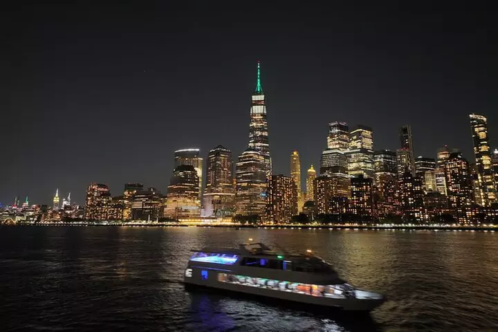 NYC New Year's Eve Dinner on Luxury Yacht with Open Bar