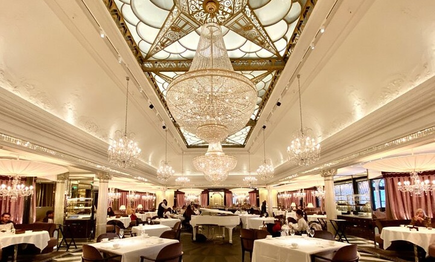 Image 24: London Sightseeing Tour: Guard Change with Tower of London Option