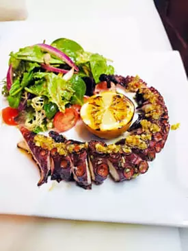 5% Cash Back at Aura Bar & Kitchen