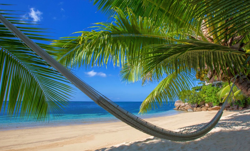 Image 18: ✈ SEYCHELLES | Isola di Praslin - Coco de Mer Hotel and Black Parro...