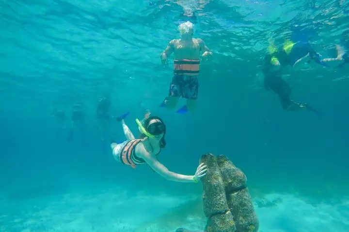 Afternoon Half-Day Catmaran Sailing and Snorkel Adventure