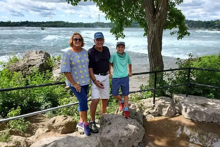 Niagara Falls All-American Boutique Tour (Small Group max 6)