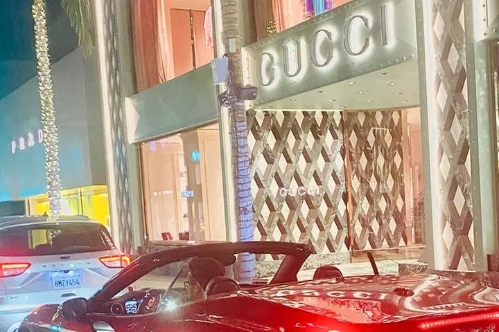 50-Minute Driving Tour: Explore Hollywood Sign in a Ferrari