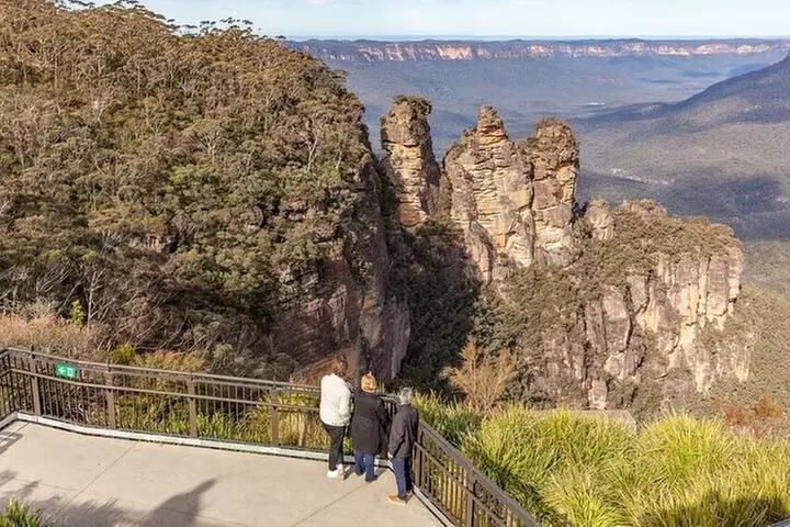 Blue Mountains Sunset Nature-based & Waterfall Tour from Sydney