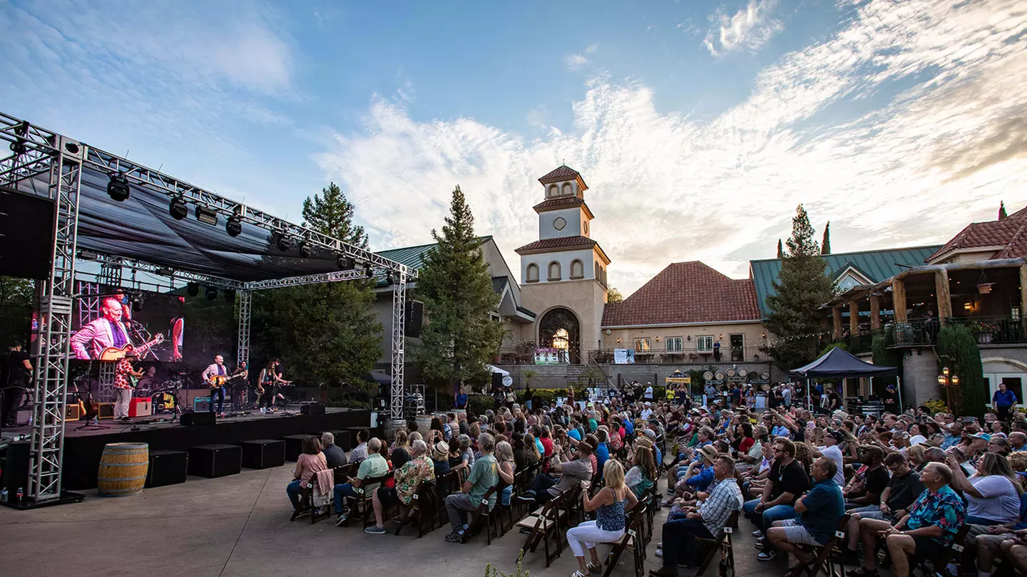 Hunter Hayes - Thursday, May 4, 2023 / 7:00pm - Primary Image