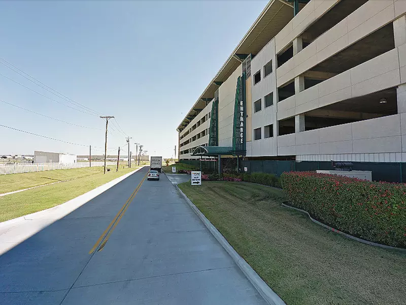 Convenient Airport Parking at TUL from $7 per day
