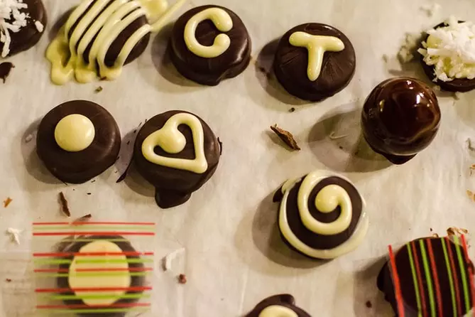 Chocolate Making Workshop - Make chocolate happiness ! (Toronto location) - Primary Image
