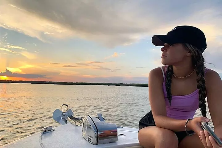 2-HR Private Hilton Head Sunset Cruise – Dolphin & Coastal Views