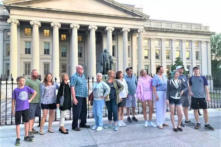 City Snapshot Tour with 10 Top Memorials, Optional Entry Tickets