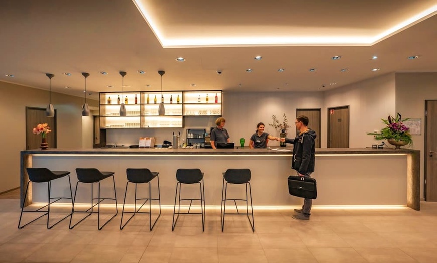 Image 6: ✈ DEUTSCHLAND | Berlin - LOGINN Hotel Berlin Airport 3*, 2 Nächte -...