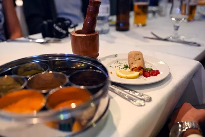 East London Indian Food Tour with 8+ Authentic Food Tastings