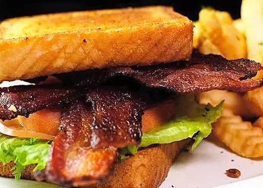 5% Cash Back at Rosie's Cafe & Bar