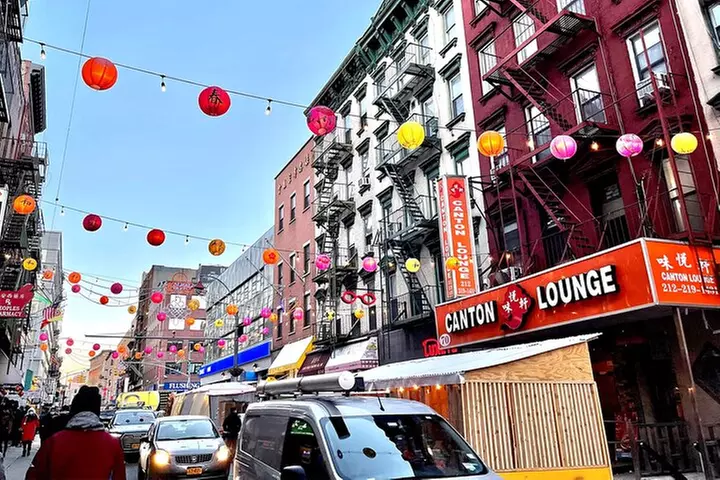 NYC: Chinatown & Little Italy Food Tour with 7 Flavorful Tastings