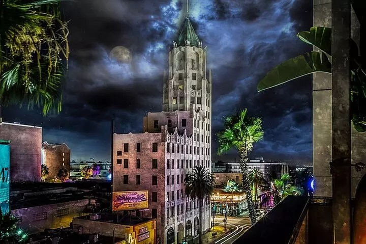 LA Ghosts Boos and Booze Haunted Pub Crawl