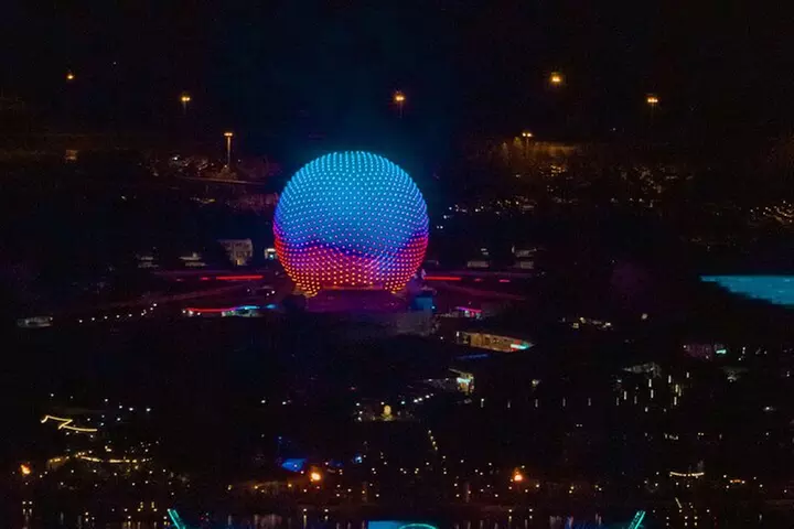 Family pack 77 Miles Helicopter Tour Fireworks & all Theme Parks