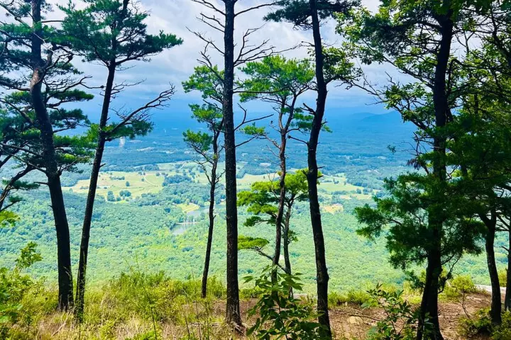 Yonah Mountain Hike Private Tour in Georgia