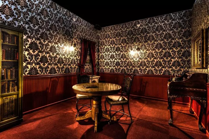 Vampire's Lair Escape Room Game for Private Group