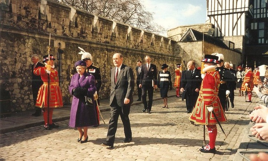 Image 4: Private Guided Tour: Churchill War Rooms and Tower of London