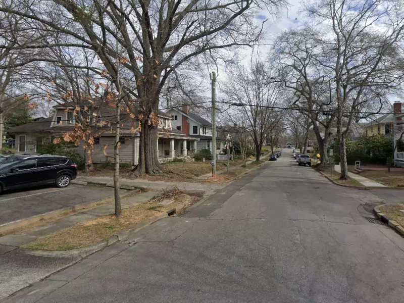 Parking at Alley Entrance - Pack Lot