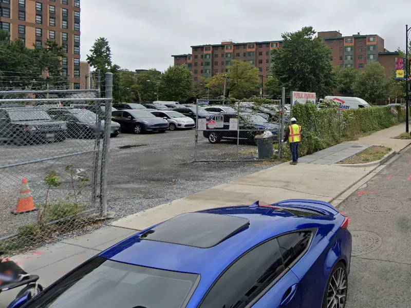 Parking at Franklin Parking Lot - Keys Held