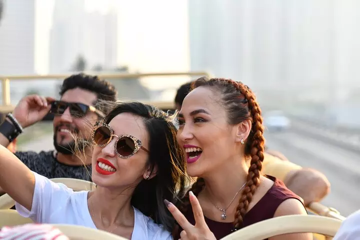 LA: TMZ Celebrity Tour and Big Bus Hop-on Hop-off Tour